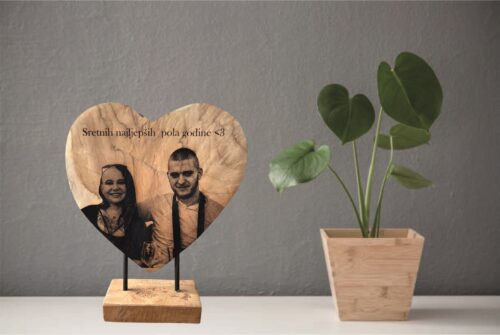 PERSONALIZIRANA GRAVURA NA DRVENOM SRCU - Slika 5