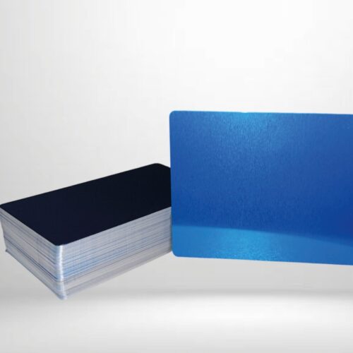 PERSONALIZIRANA GRAVURA NA ALUMINIJSKE VIZITKE – PLAVA